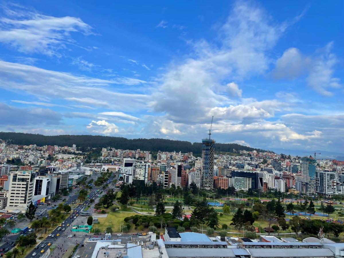 NUEVA Suite-Piso 21 Vista La Carolina @ONE Quito Exterior foto