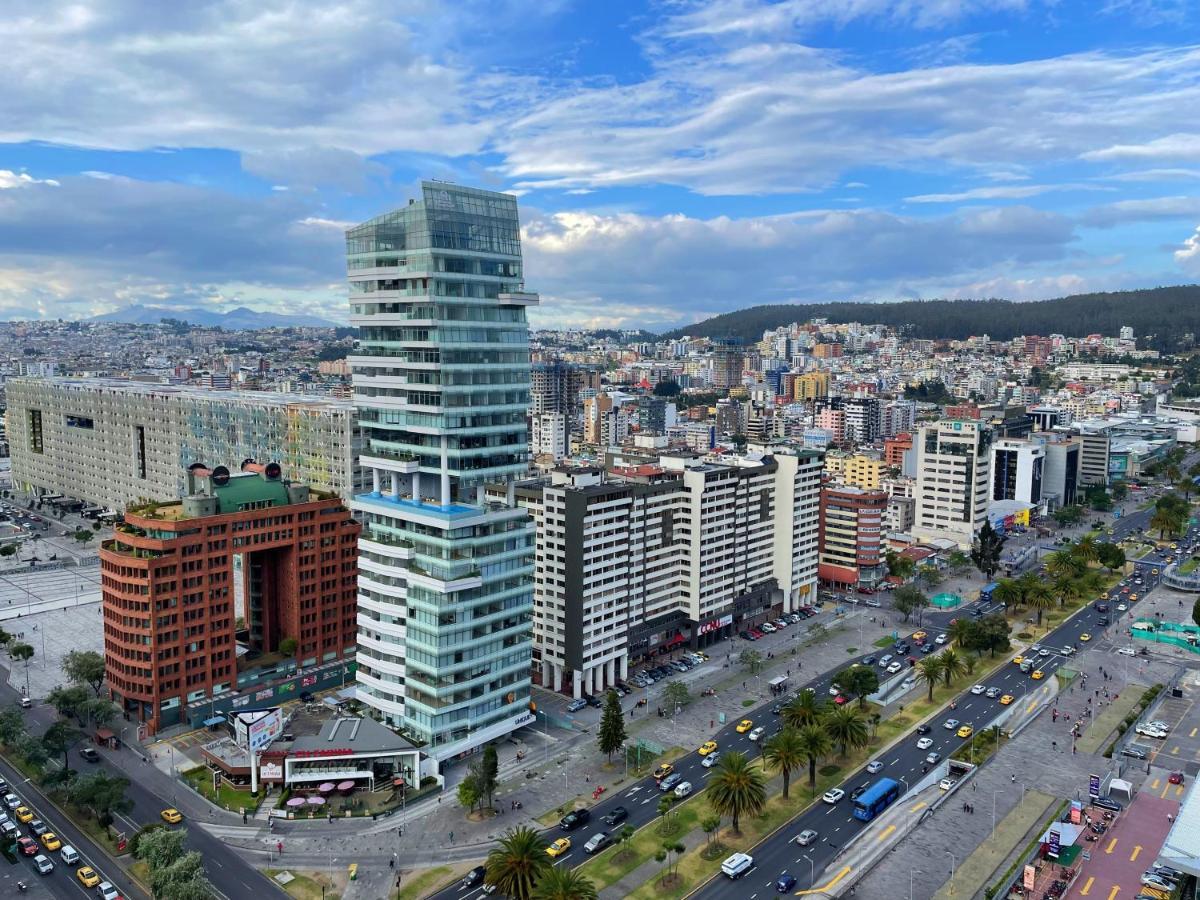 NUEVA Suite-Piso 21 Vista La Carolina @ONE Quito Exterior foto